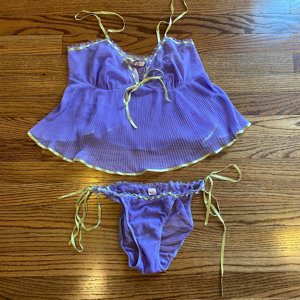 NWT Two-Piece Lingerie Set Sz Small